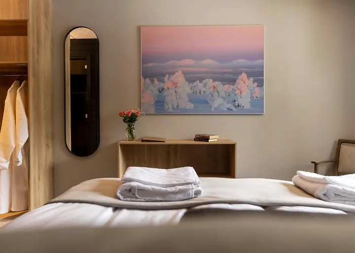 Kelo - Northern Lights And Wilderness Adventures In Kittilae Hotelli Raattama